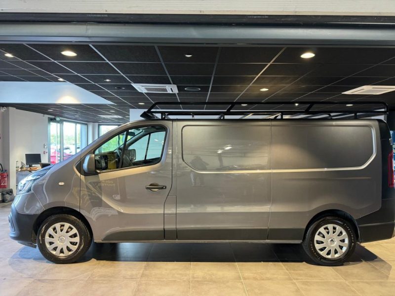 RENAULT TRAFIC L2H1 1300 2.0 dCi 145ch Energy Grand Confort / ATTELAGE / ENTRETIEN RENAULT COMPLET / ECHELLE + GALERIE / HABILLAGE BOIS / PRIX HT / CAMERA /  2020
