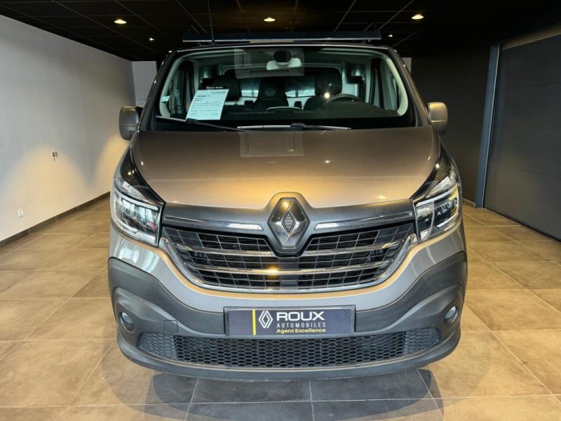 RENAULT TRAFIC L2H1 1300 2.0 dCi 145ch Energy Grand Confort / ATTELAGE / ENTRETIEN RENAULT COMPLET / ECHELLE + GALERIE / HABILLAGE BOIS / PRIX HT / CAMERA /  2020