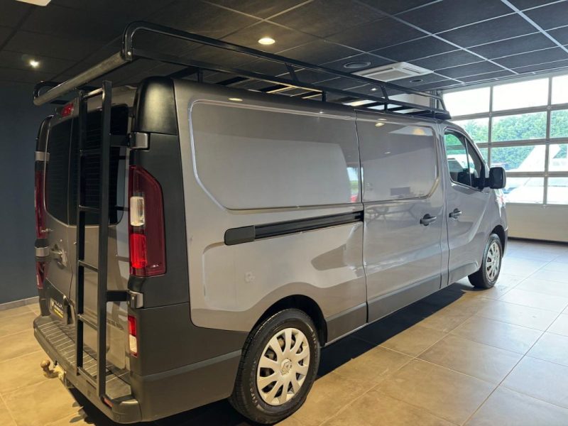 RENAULT TRAFIC L2H1 1300 2.0 dCi 145ch Energy Grand Confort / ATTELAGE / ENTRETIEN RENAULT COMPLET / ECHELLE + GALERIE / HABILLAGE BOIS / PRIX HT / CAMERA /  2020