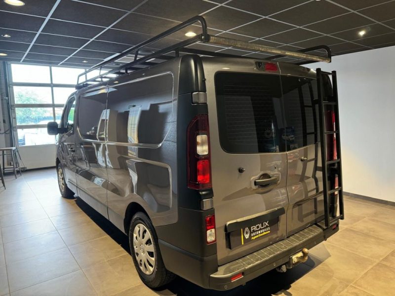 RENAULT TRAFIC L2H1 1300 2.0 dCi 145ch Energy Grand Confort / ATTELAGE / ENTRETIEN RENAULT COMPLET / ECHELLE + GALERIE / HABILLAGE BOIS / PRIX HT / CAMERA /  2020