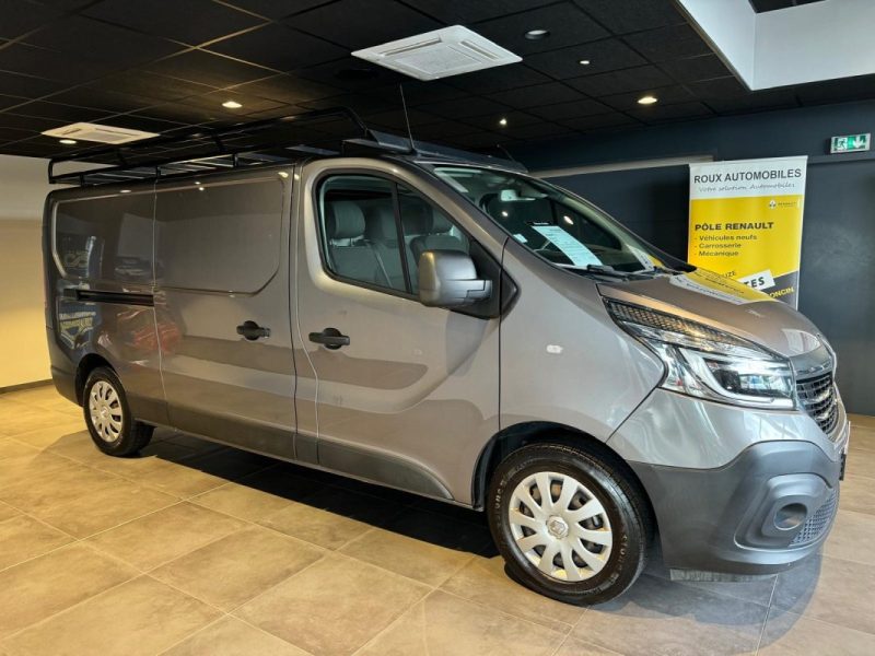 RENAULT TRAFIC L2H1 1300 2.0 dCi 145ch Energy Grand Confort / ATTELAGE / ENTRETIEN RENAULT COMPLET / ECHELLE + GALERIE / HABILLAGE BOIS / PRIX HT / CAMERA /  2020