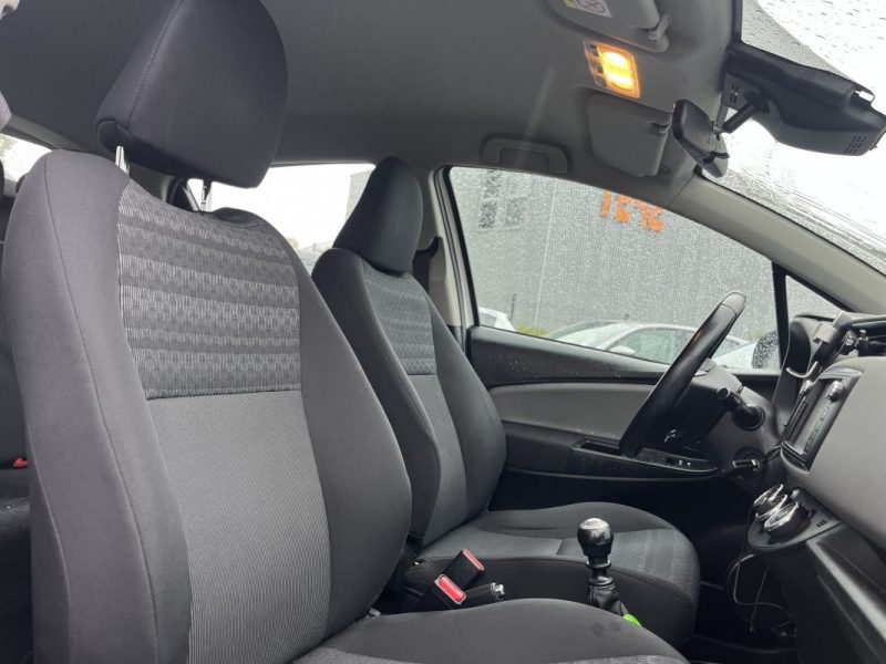 TOYOTA YARIS 90 D-4D Active BVM6 / Caméra de recul - Radar de recul - Historique des entretiens