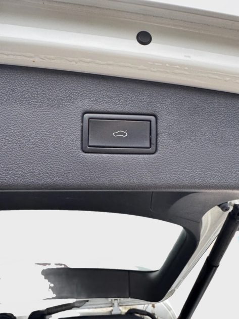 VOLKSWAGEN TIGUAN  2.0 TDI DSG7 R-LINE