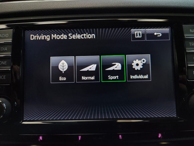 SKODA OCTAVIA 2016 Octavia COMBI 2.0 TSI 220 RS*ACC*CUIR*GPS*