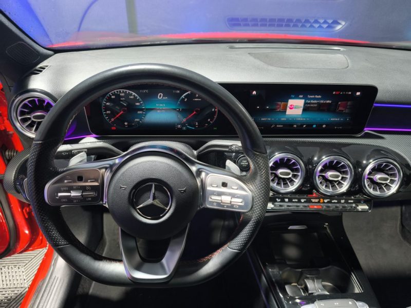 MERCEDES MERCEDES CLASSE A 180 116 Cv AMG LINE - PACK PREMIUM + - BOITE AUTOMATIQUE - TOIT OUVRANT - GPS - CAMERA - SIEGES CHAUFFANT  180 d 116ch Style Line 7G-DCT 2018