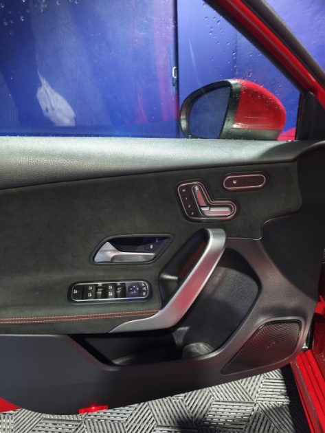 MERCEDES MERCEDES CLASSE A 180 116 Cv AMG LINE - PACK PREMIUM + - BOITE AUTOMATIQUE - TOIT OUVRANT - GPS - CAMERA - SIEGES CHAUFFANT  180 d 116ch Style Line 7G-DCT 2018