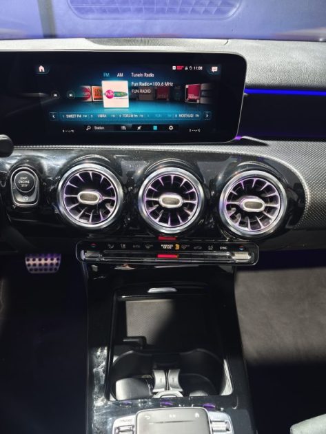 MERCEDES MERCEDES CLASSE A 180 116 Cv AMG LINE - PACK PREMIUM + - BOITE AUTOMATIQUE - TOIT OUVRANT - GPS - CAMERA - SIEGES CHAUFFANT  180 d 116ch Style Line 7G-DCT 2018