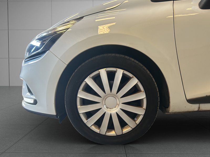 RENAULT CLIO 1.5 dCi 75 cv *ETAT NICKEL*.