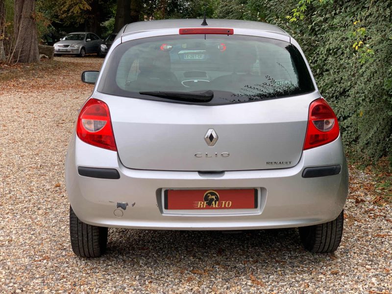 RENAULT CLIO CONFORT DYNAMIQUE 1.4 16V 2007