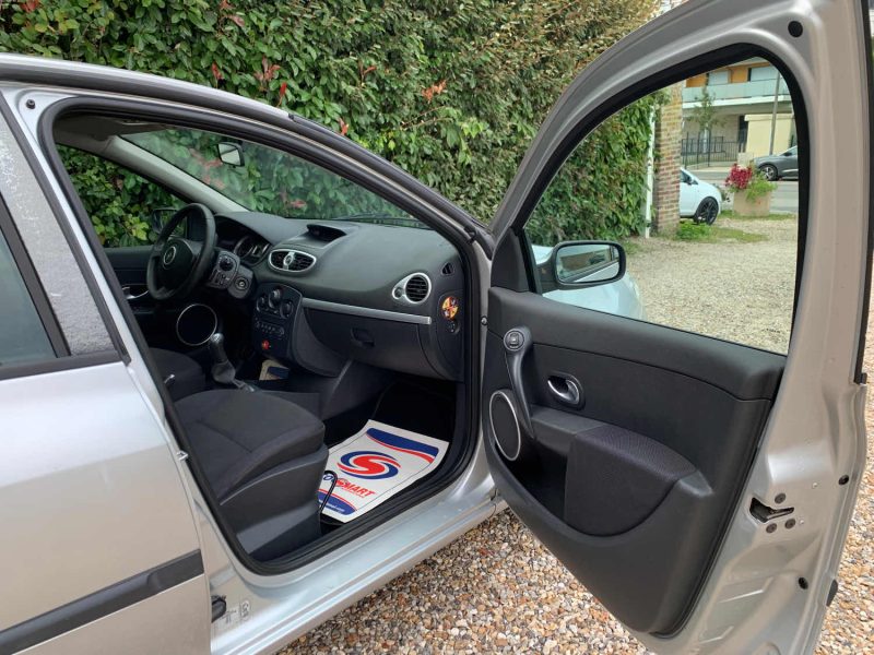 RENAULT CLIO CONFORT DYNAMIQUE 1.4 16V 2007