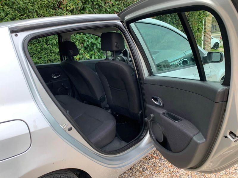 RENAULT CLIO CONFORT DYNAMIQUE 1.4 16V 2007