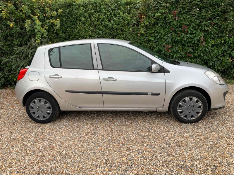 RENAULT CLIO CONFORT DYNAMIQUE 1.4 16V 2007