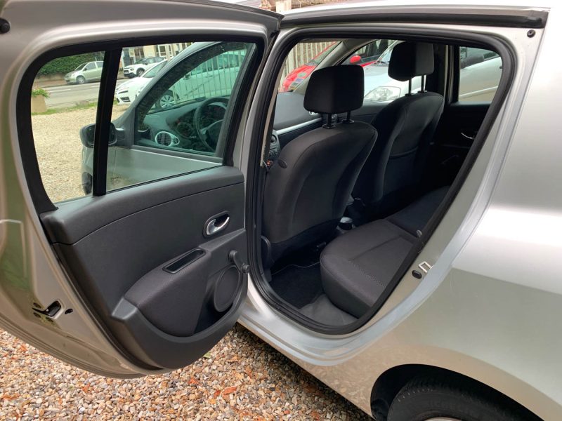 RENAULT CLIO CONFORT DYNAMIQUE 1.4 16V 2007