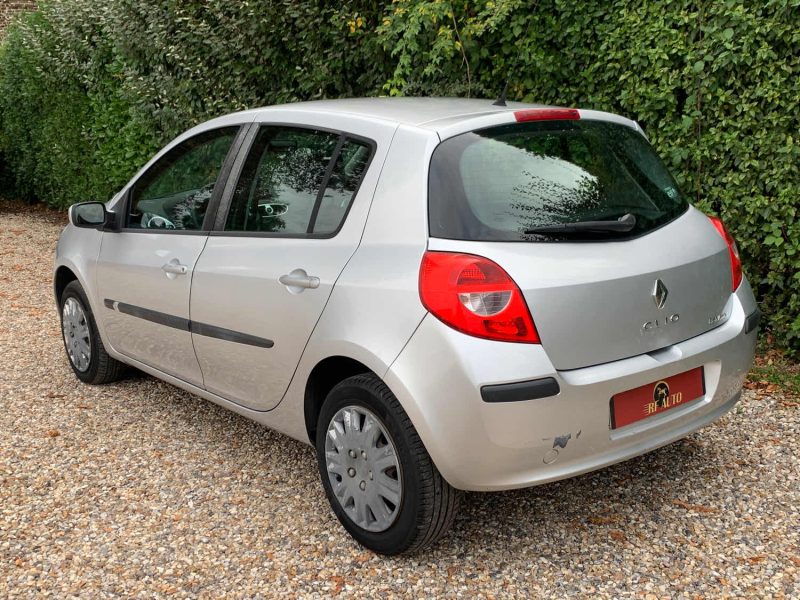 RENAULT CLIO CONFORT DYNAMIQUE 1.4 16V 2007