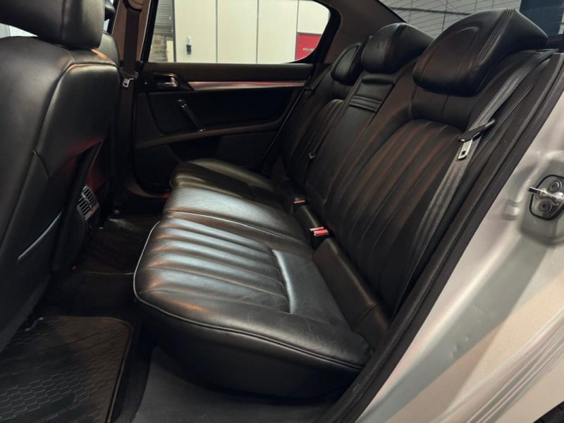 PEUGEOT 407 1.6 HDI 110 Black & Silver Edition