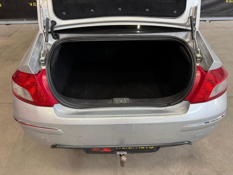 PEUGEOT 407 1.6 HDI 110 Black & Silver Edition