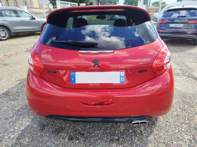 PEUGEOT 208 GTI 1,6THP 200 CV MAI 2013