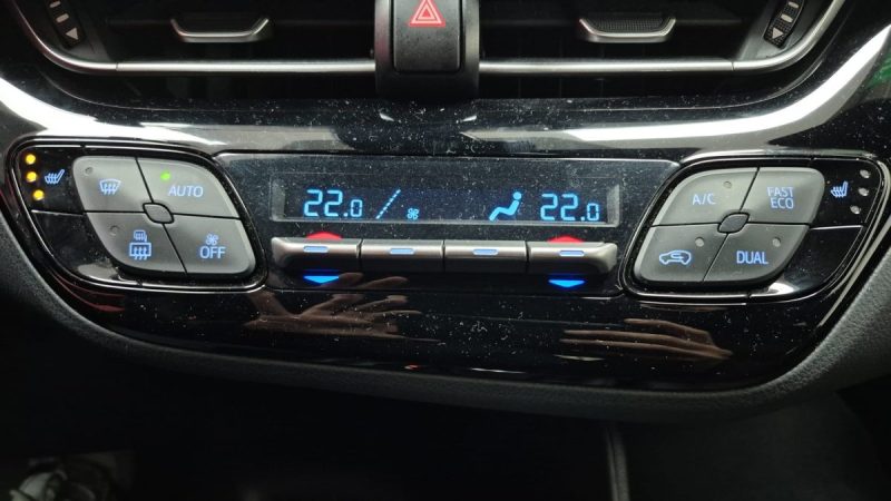 TOYOTA C-HR SUV 122h HYBRIDE DYNAMIC BUSINESS/1 ERE MAIN