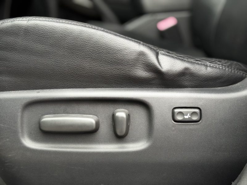 TOYOTA RAV4 170 D-CAT BA Lounge - Entretien Complet