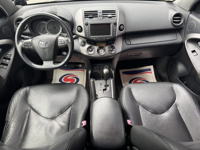 TOYOTA RAV4 170 D-CAT BA Lounge - Entretien Complet