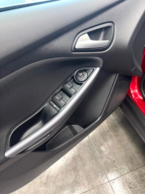 FORD FOCUS 1.0 SCTi 125ch EcoBoost Stop&Start BVM6 2013