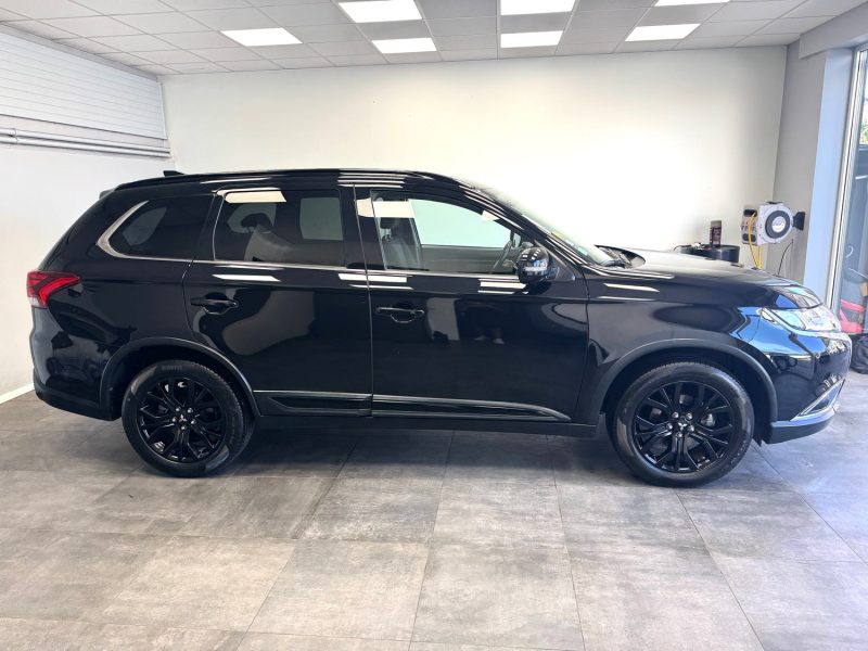 MITSUBISHI OUTLANDER 2.2 DI-D 150ch BLACK EDITION Navi 4WD  2018