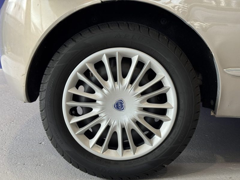 LANCIA LANCIA Y   2008