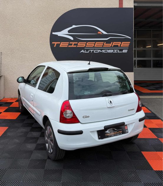 RENAULT CLIO 2 CAMPUS AUTHENTIQUE - EXCELLENT ETAT - DISTRIBUTION A JOUR 
