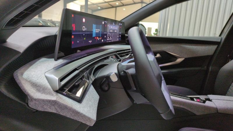 Peugeot 5008 nouveau Hybrid 145 e-dcs6 7pl allure surequipe