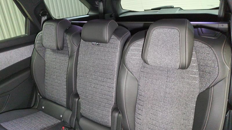 Peugeot 5008 nouveau Hybrid 145 e-dcs6 7pl allure surequipe