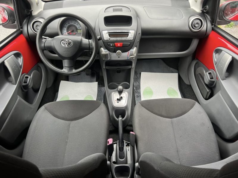 TOYOTA AYGO 1.0 VVTi 68 Cv 5 PORTES / BOITE AUTOMATIQUE - GARANTIE 1 AN