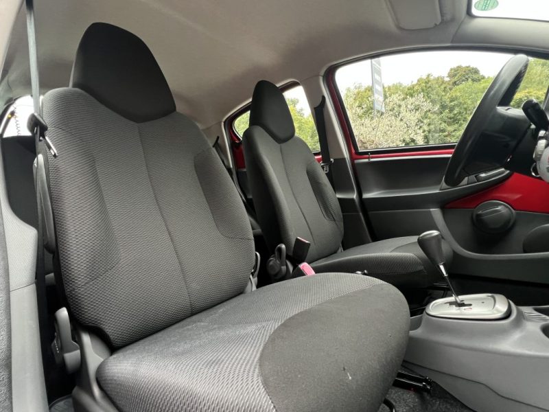 TOYOTA AYGO 1.0 VVTi 68 Cv 5 PORTES / BOITE AUTOMATIQUE - GARANTIE 1 AN