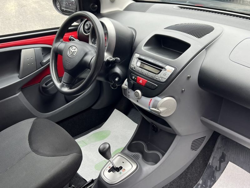 TOYOTA AYGO 1.0 VVTi 68 Cv 5 PORTES / BOITE AUTOMATIQUE - GARANTIE 1 AN