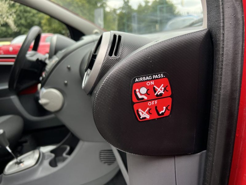 TOYOTA AYGO 1.0 VVTi 68 Cv 5 PORTES / BOITE AUTOMATIQUE - GARANTIE 1 AN