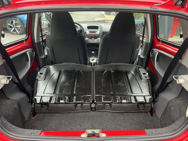 TOYOTA AYGO 1.0 VVTi 68 Cv 5 PORTES / BOITE AUTOMATIQUE - GARANTIE 1 AN