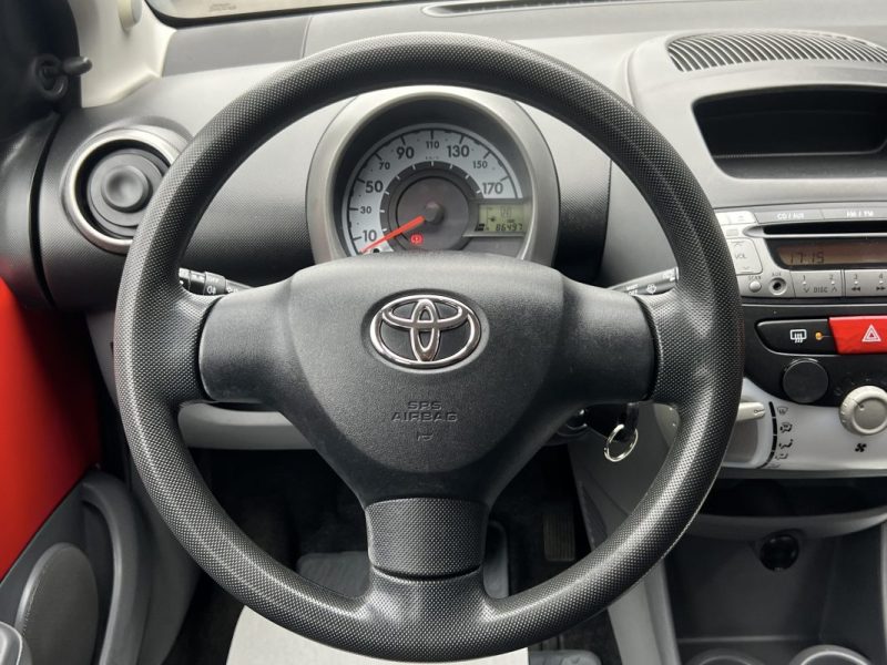 TOYOTA AYGO 1.0 VVTi 68 Cv 5 PORTES / BOITE AUTOMATIQUE - GARANTIE 1 AN