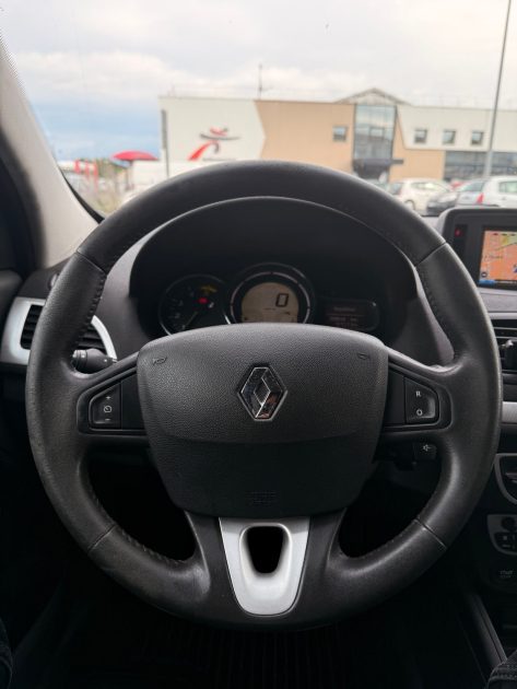 RENAULT MEGANE 1.5 dCi 110ch FAP Expression  - DISTRIBUTION NEUVE - GARANTIE 12 MOIS 