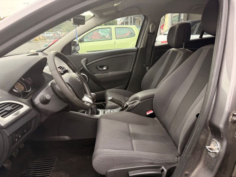 RENAULT MEGANE 1.5 dCi 110ch FAP Expression  - DISTRIBUTION NEUVE - GARANTIE 12 MOIS 