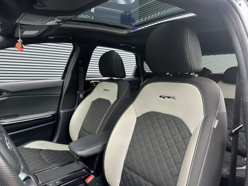 KIA CEED 140ch GT Line TOIT OUVRANT / CAMERA DE RECUL 