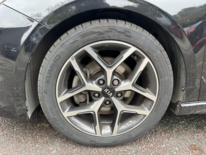 KIA CEED 140ch GT Line TOIT OUVRANT / CAMERA DE RECUL 