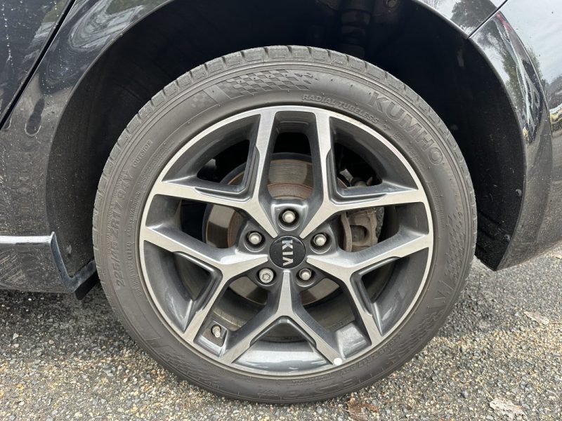 KIA CEED 140ch GT Line TOIT OUVRANT / CAMERA DE RECUL 