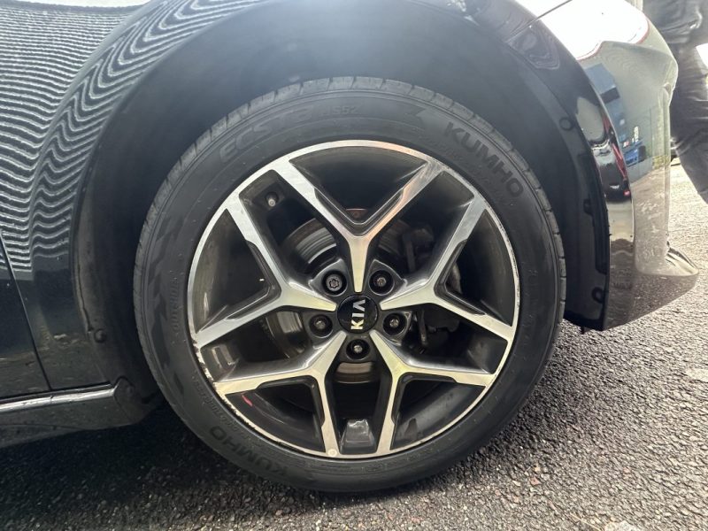 KIA CEED 140ch GT Line TOIT OUVRANT / CAMERA DE RECUL 