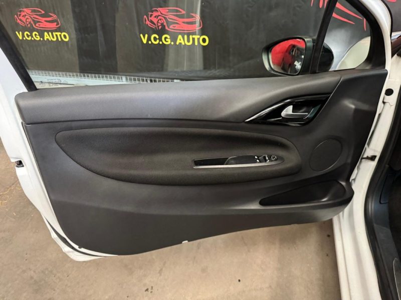 CITROEN DS3 1.2 VTi 82 So Chic