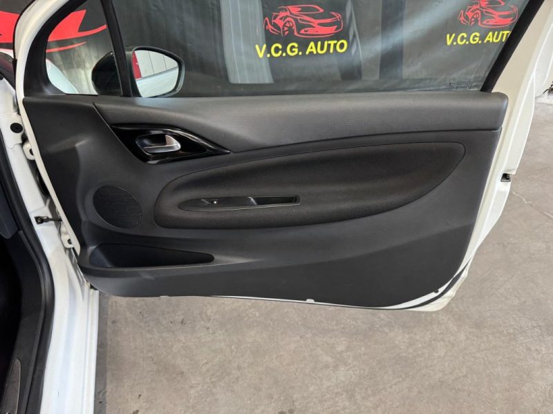 CITROEN DS3 1.2 VTi 82 So Chic