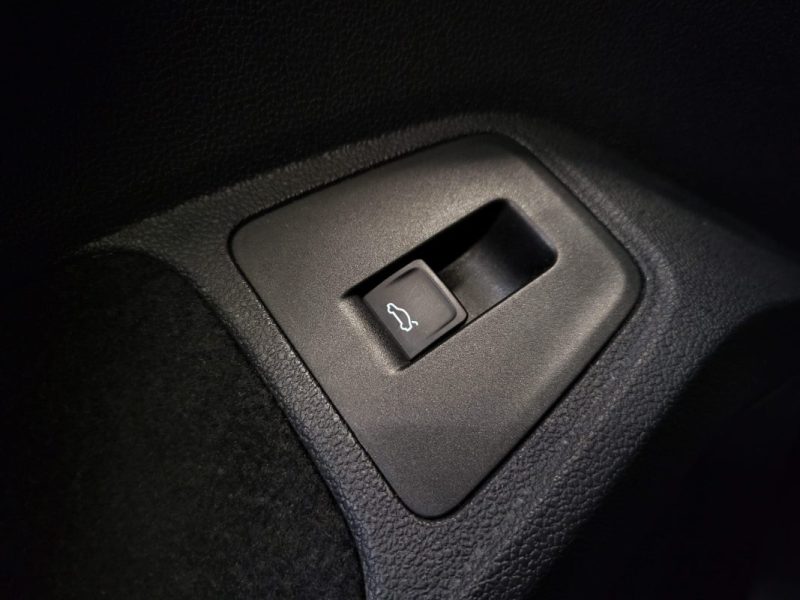 VOLKSWAGEN TIGUAN 2.0 TDI 150ch R Line DSG7 PACK BLACK 