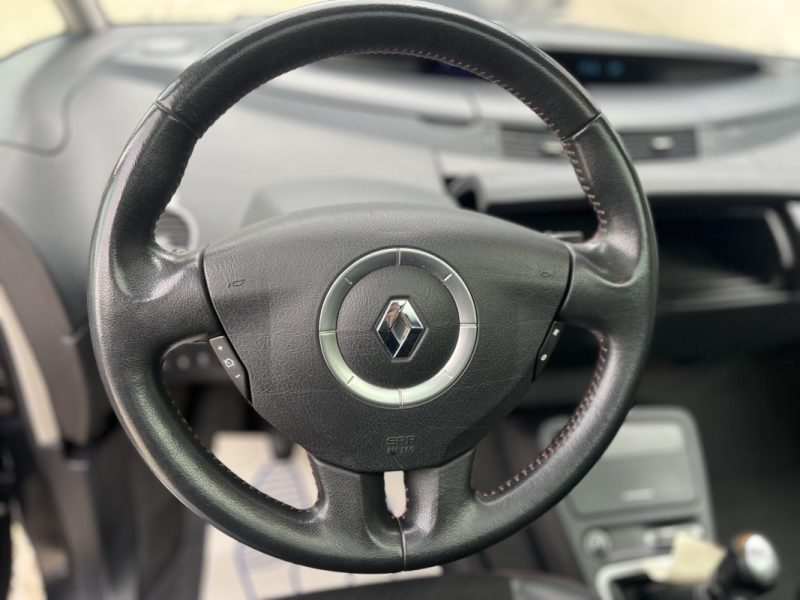 RENAULT ESPACE 2.0DCI 150 ch 7 places ALYUM PLUS 2007 1ère main Moteur à chaîne