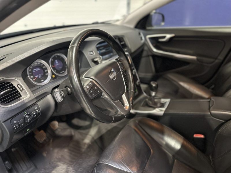 VOLVO V60 D2 DRIVe 115ch  - DISTRIBUTION OK 