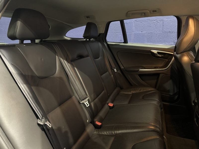 VOLVO V60 D2 DRIVe 115ch  - DISTRIBUTION OK 