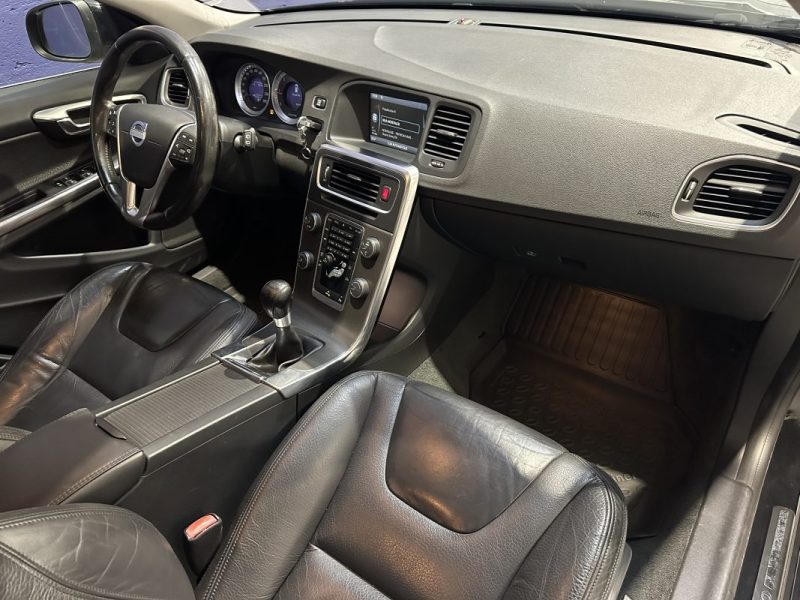 VOLVO V60 D2 DRIVe 115ch  - DISTRIBUTION OK 