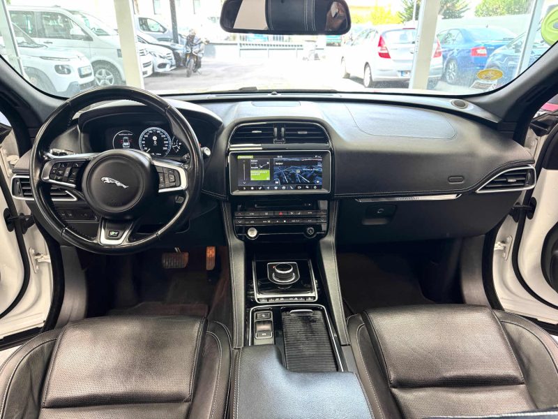 JAGUAR F-PACE V6 3.0D 300ch R-SPORT 4x4 BVA8 2016